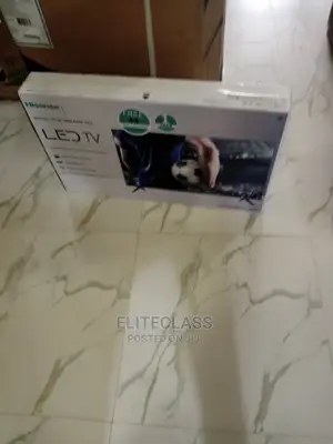 Hisense 32 Inch LED TV + Wall Bracket