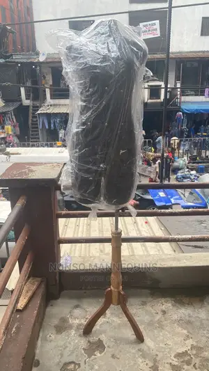 Size 10 Female Dressform With Tripod Wooden Stand