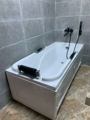Executive Bath Tub With Panel High Quality Available Now