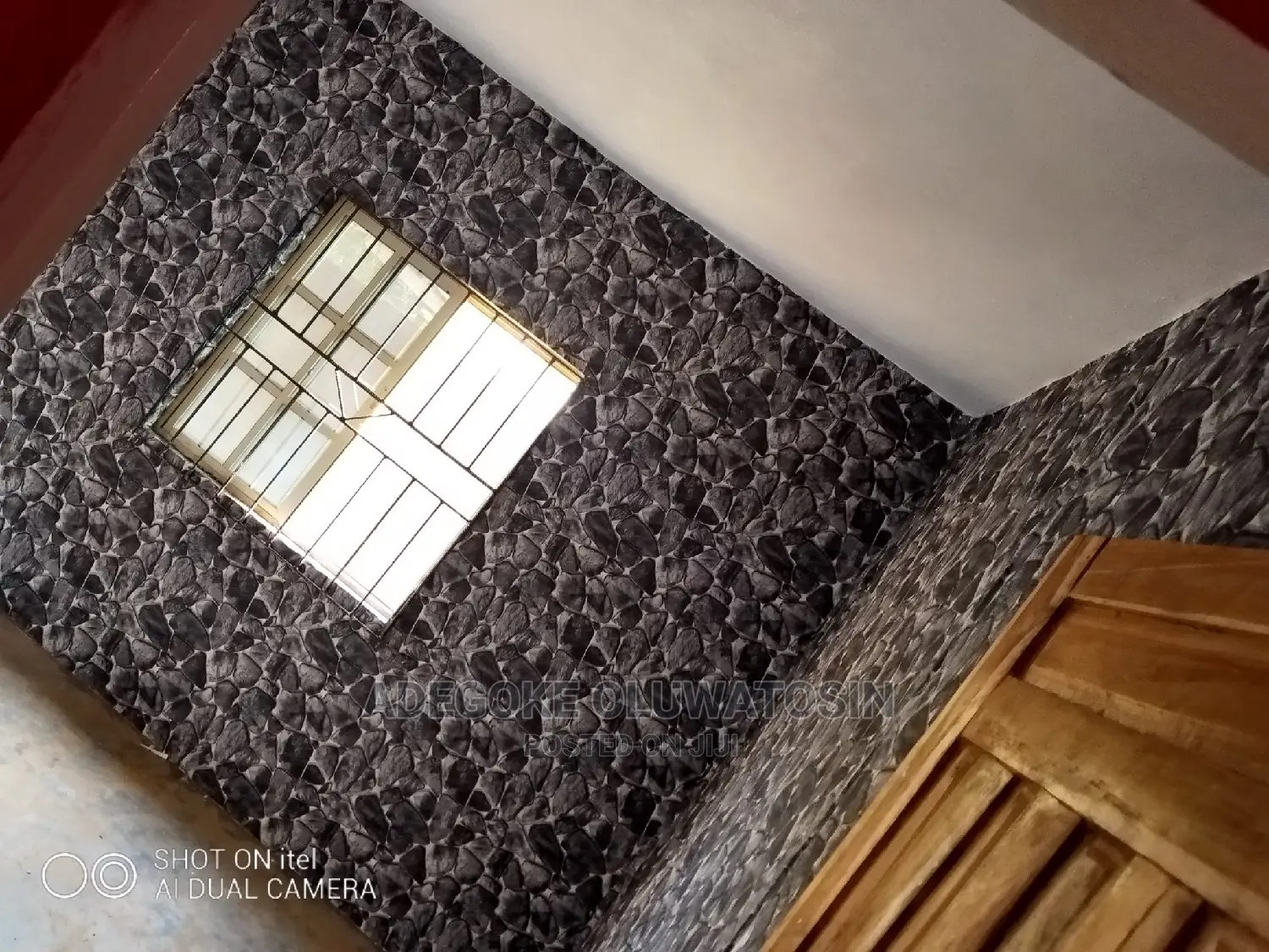 Professional Painter and Wallpaper Installer