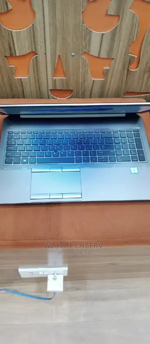 Laptop HP ZBook Studio G5 32GB Intel Core I7 SSD 1T