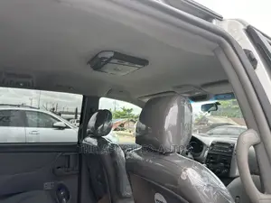 Toyota Sienna LE 2009 Silver