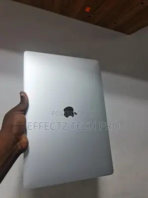 Laptop Apple MacBook Pro 2018 32GB Intel Core I7 SSD 512GB