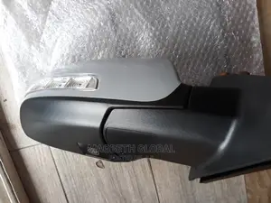 Side Mirror for Kia Sorento 2012.