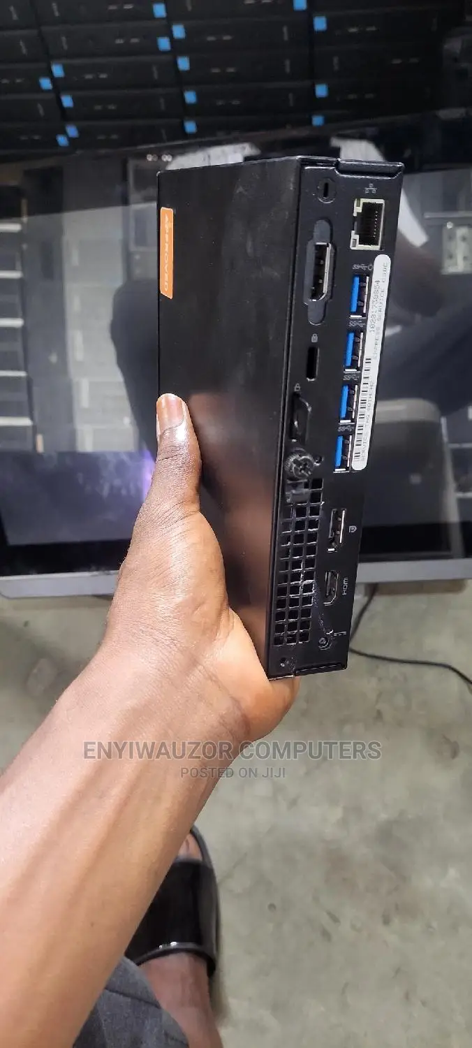 Desktop Computer Dell OptiPlex 7040 8GB Intel Core i7 SSD 256GB