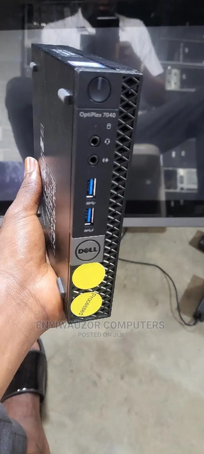 Desktop Computer Dell OptiPlex 7040 8GB Intel Core i7 SSD 256GB