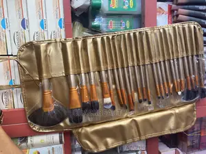 24 Set Naked Makeup Brush