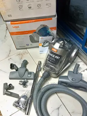 Vax Bagless Vacuum Cleaner 2000W