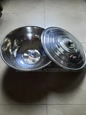 Stainless Steel Bowl With Cover and Stainless Sieve