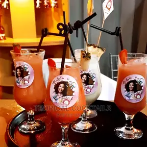 Tropical Cocktails and Mocktails for Parties