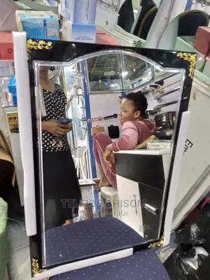 Mirror With Shelves and Design