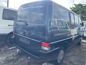 Volkswagen LT 2000 Black