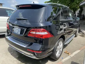 Mercedes-Benz M Class ML350 4dr SUV (3.5L 6cyl 7A) 2015 Black