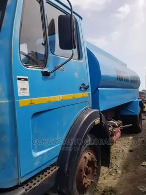 M/Benz Water Tanker 1217 Model
