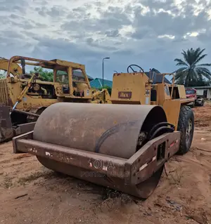 Tyre and Drum Vibratory Roller for Sale With Free Delivery