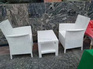 Quality Detachable Plastic Chairs and Table