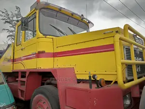 Man Diesel Towing Van Truck