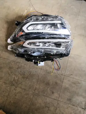Set Headlamp Rav4 2020 Led Type