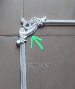 Wall Cornice and Accessories