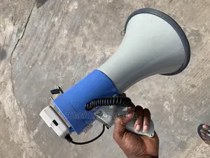 Power Megaphone With Rechargeable Battery