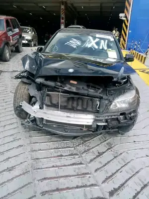 C300 2010 Front Bumper, Headlight and Bumper Replacement