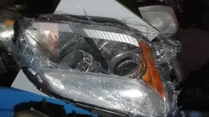 GLK 2010 Head Light