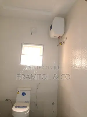 4bdrm Duplex in Idu Industrial for rent