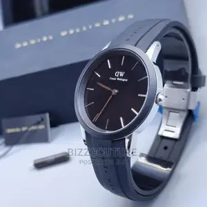 Original DANIEL WELLINGTON Rubber Strap Available in Store
