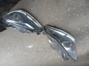 C300 201e Set of Headlight