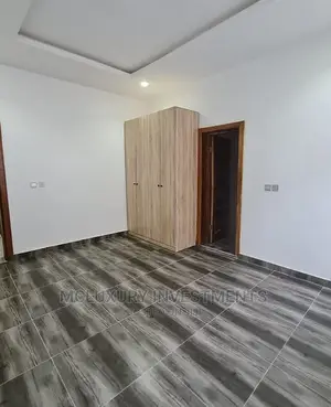Furnished 3bdrm Block of Flats in Rhs, Lekki for rent