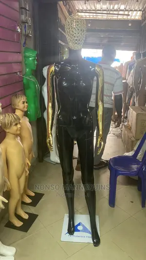 Basket Head Glossy Black Gold Chrome Female Mannequin