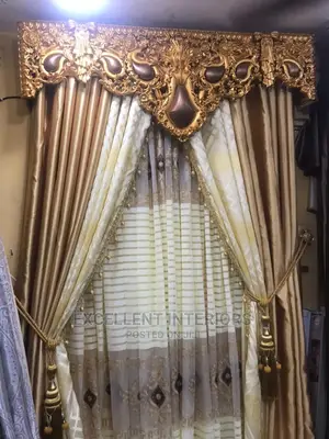 Antique Royal Board Curtain