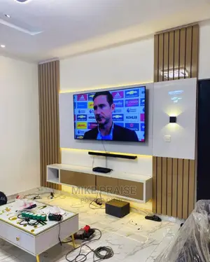 A Quality 9ft by 10ft Tv Console