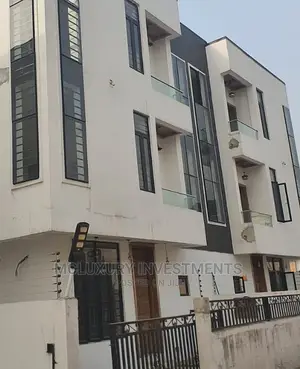 Furnished 4bdrm Townhouse/Terrace In Phase 1, Lekki For Sale