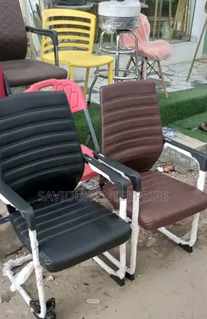 Quality Executive Leather Visitors Office Chair.
