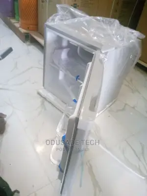 Newly Produced LG Bedside Refrigerator Gc-065l
