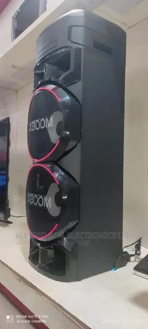 Lg Xboom Super Bass Boost>1800watts>Cd Wireless>Party Strobe