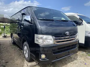 Toyota HiAce 2011 Black