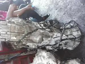 NISSAN Pathfinder GEAR BOX. 4.0. 2005/2008/2010/2011/2008