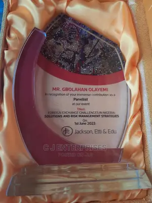 Glass Award Plaque U88