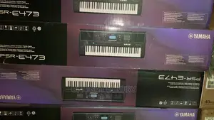 PSR E473 Keyboard