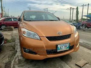 Toyota Matrix 2010 Orange