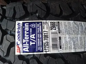 Lt265/70r17 Bfgoodrich Tyre