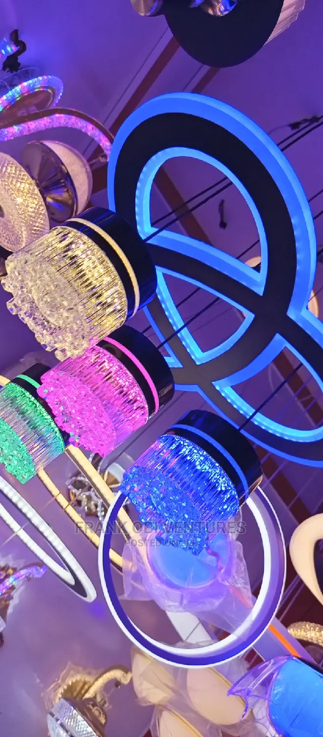 Quality Ceiling Mounted LED Fancy Dropping Light.