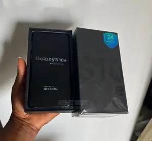 New Samsung Galaxy S10e 128 GB Blue