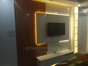 Wall Consule