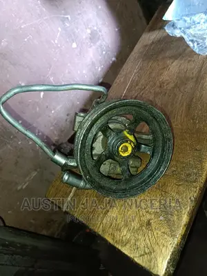 2007 - 2010 Saturn Outlook Power Steering Pump