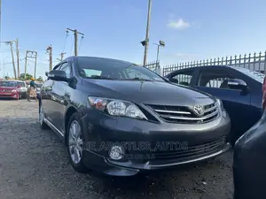 Toyota Corolla 2010 Gray
