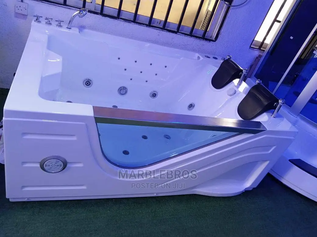 Jacuzzi Tub MB