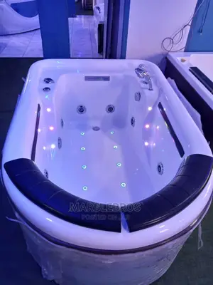 Jacuzzi Tub MB